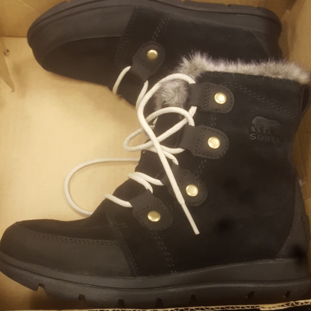 New Sorel black boot